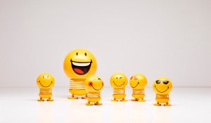 Hoptimist figurka Smiley Joy S Yellow