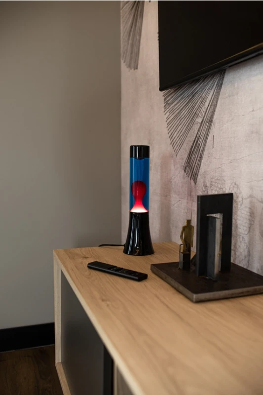 LT1815.Fisura, relaksacyjna mini-lampa-lawa/wosk - WIEŻA
